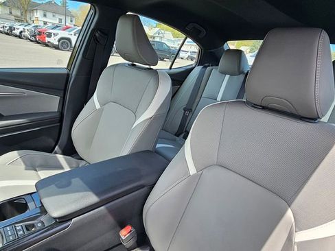 Used 2025 Toyota Camry SE w/ Convenience Package AWD/4WD image 16