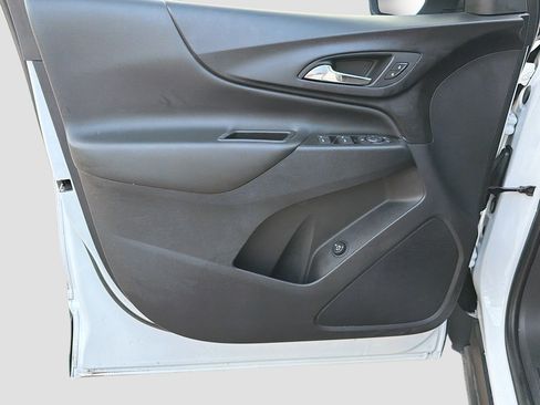 Used 2021 Chevrolet Equinox LT image 22