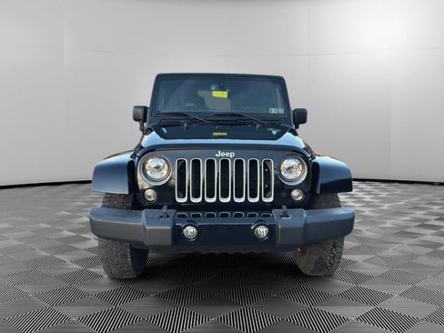 Used 2018 Jeep Wrangler Sahara w/ Connectivity Group image 7