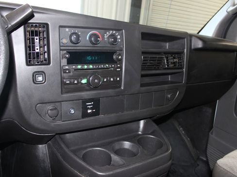 Used 2011 Chevrolet Express 3500 LT w/ LT Preferred Equipment Group image 13