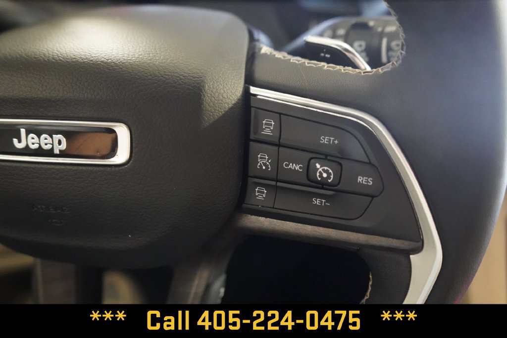 Used 2023 Jeep Grand Cherokee Limited RWD image 35