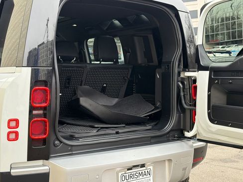 Used 2021 Land Rover Defender 110 S image 12