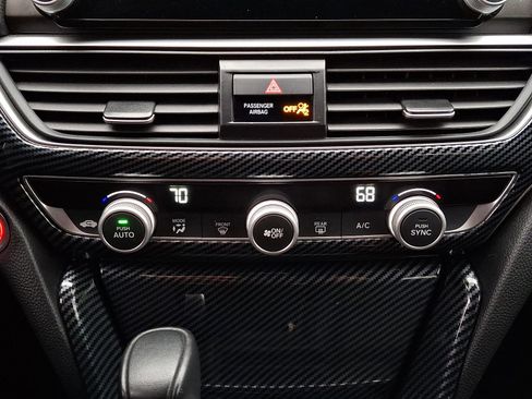 Used 2022 Honda Accord Sport image 14