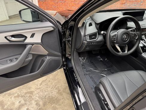 Used 2025 Acura TLX w/ Technology Package image 9
