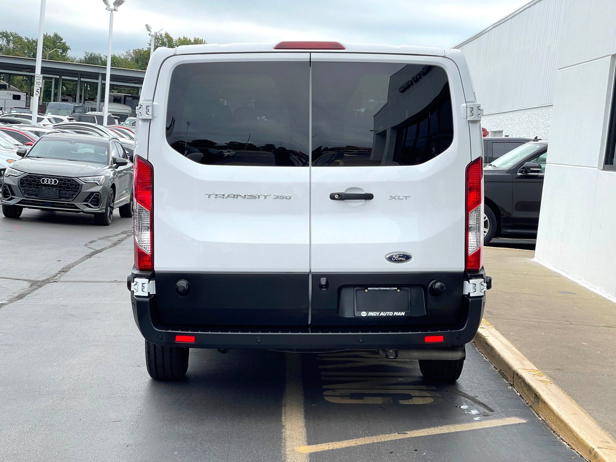 Used 2024 Ford Transit 350 XLT RWD image 4