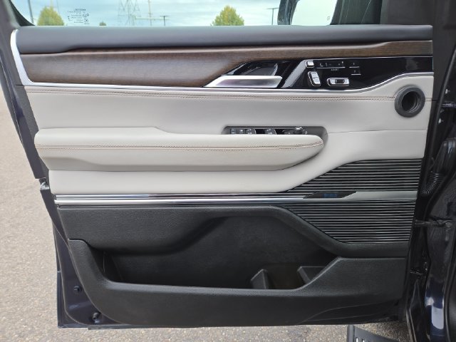 Used 2023 Jeep Grand Wagoneer 4WD w/ Rear Seat Video Group 1 image 15