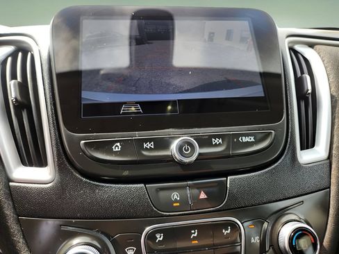 Used 2022 Chevrolet Malibu LT FWD image 8
