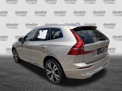 Certified 2023 Volvo XC60 B5 Plus AWD/4WD image 8