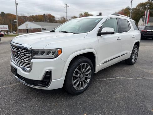 Used 2023 GMC Acadia Denali w/ Denali Ultimate Package image 7