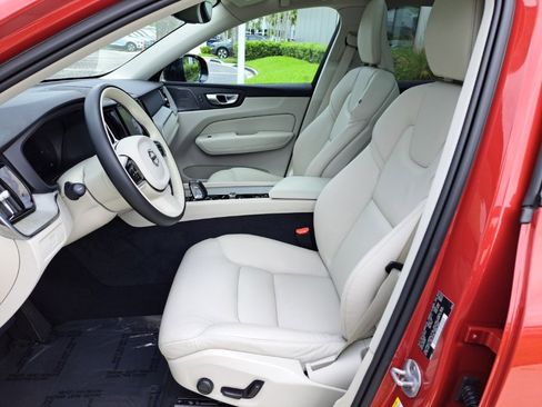 Used 2024 Volvo XC60 B5 Plus w/ Protection Package Premier image 14