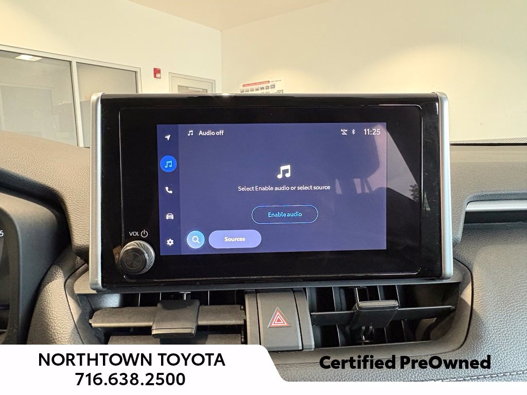 Used 2023 Toyota RAV4 LE AWD/4WD image 29