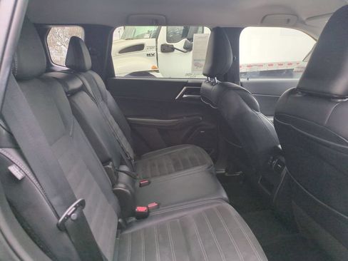 Used 2025 Mitsubishi Outlander SE AWD/4WD image 27