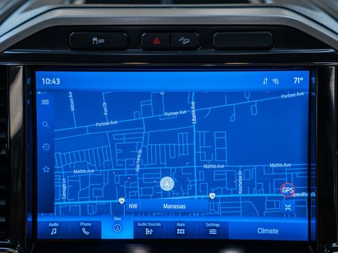 Used 2022 Ford F350 Lariat w/ Chrome Package image 29