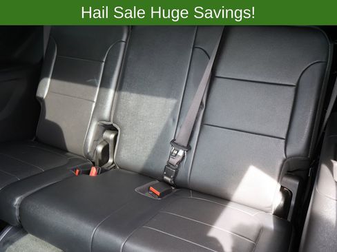 Used 2023 Chevrolet Traverse Premier FWD image 14