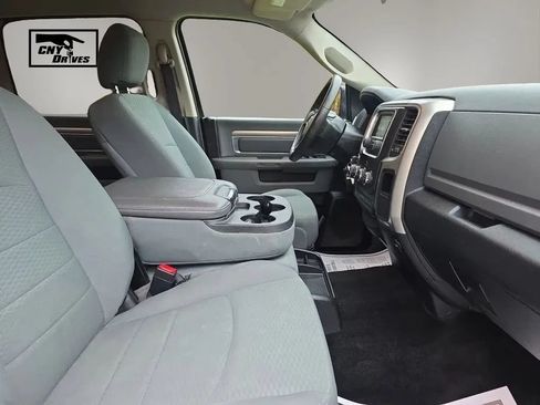 Used 2017 RAM 1500 Classic SLT AWD/4WD image 13