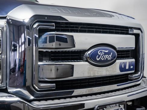 Used 2014 Ford F250 XLT w/ Snow Plow Prep Package image 12