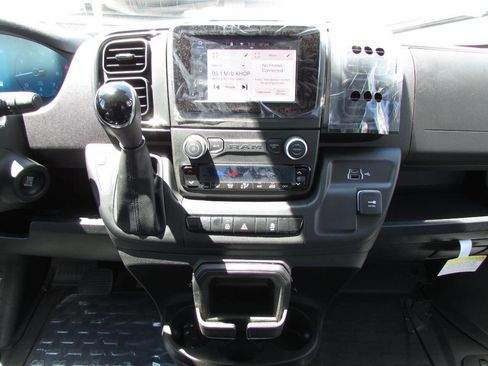 Used 2025 RAM ProMaster 2500 w/ Convenience Group image 20