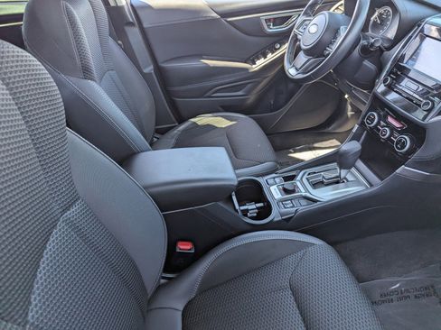 Used 2019 Subaru Forester Premium image 11