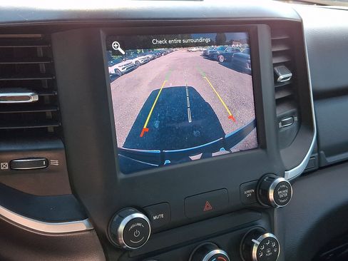 Used 2021 RAM 1500 Big Horn AWD/4WD image 16