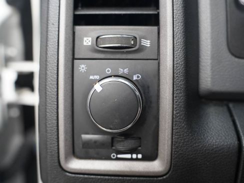 Used 2018 RAM 3500 Tradesman RWD image 19
