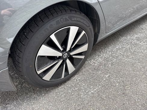 Used 2022 Nissan Altima 2.5 SV image 8