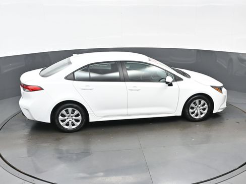 Used 2024 Toyota Corolla LE FWD image 39