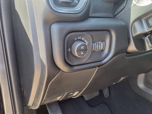 Used 2026 RAM 2500 Laramie AWD/4WD image 14