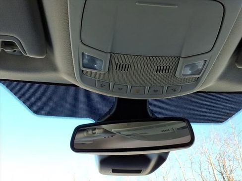 Used 2022 Ford Edge Titanium image 17