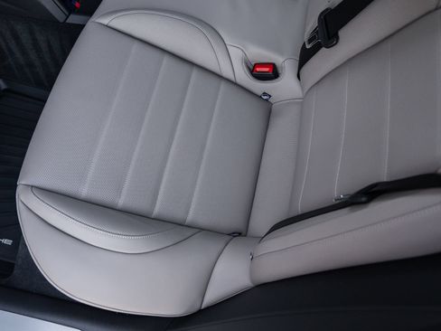 Certified 2026 Porsche Panamera 4 AWD/4WD image 34