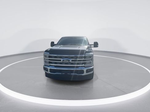 Used 2024 Ford F250 Lariat image 4