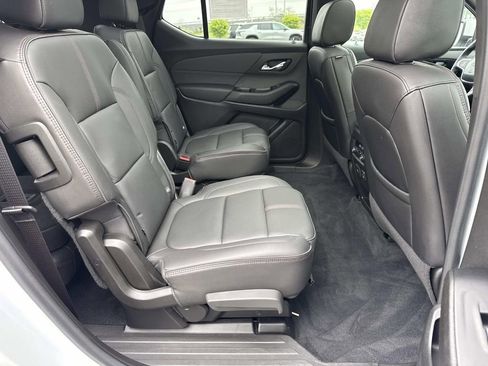 Used 2023 Chevrolet Traverse RS AWD/4WD image 21