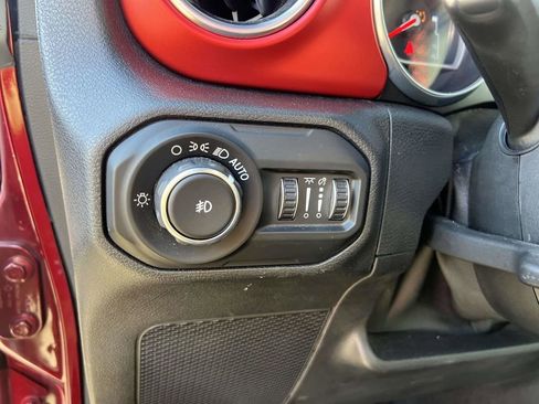 Used 2021 Jeep Wrangler Unlimited Rubicon image 27