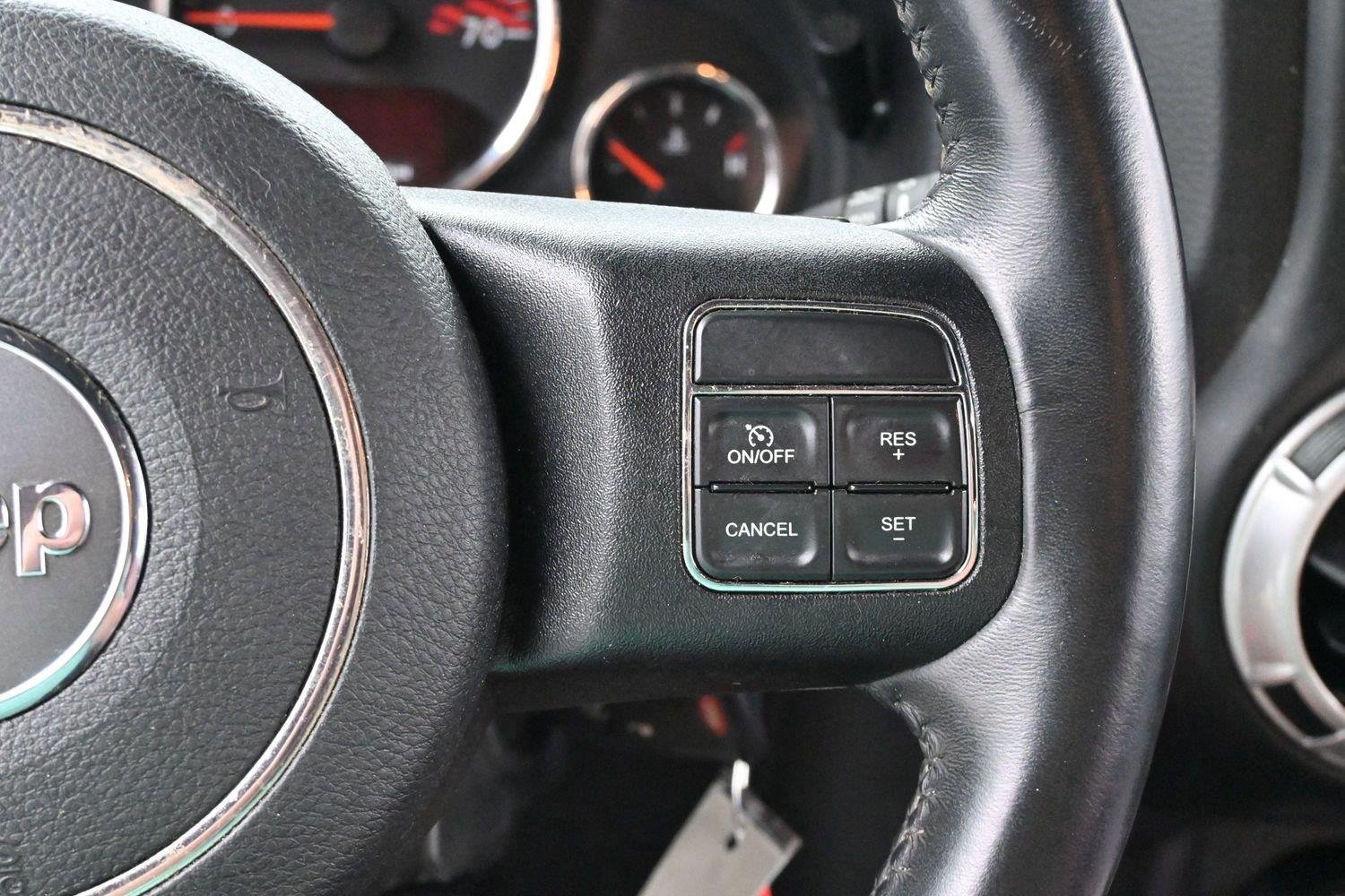 Used 2017 Jeep Wrangler Unlimited Rubicon AWD/4WD image 18