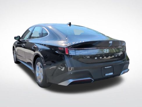 Used 2025 Hyundai Sonata SE FWD image 5