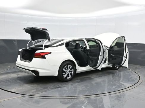 Used 2025 Nissan Altima 2.5 S image 44