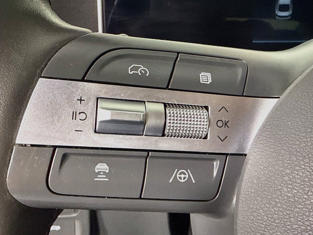 Used 2025 Hyundai Sonata SEL FWD image 13