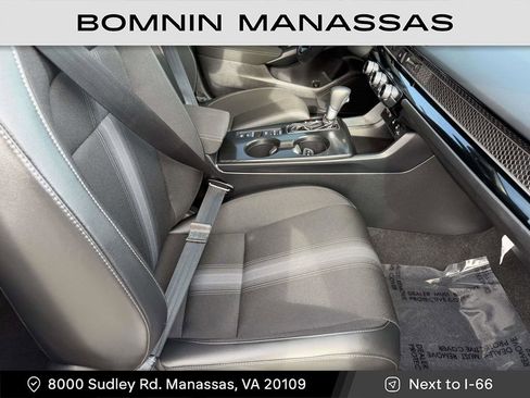 Used 2025 Honda Civic Sport image 9