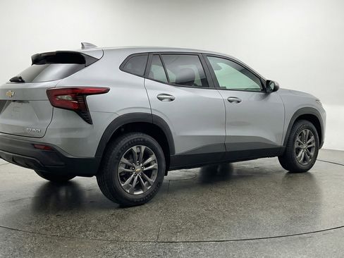 Used 2025 Chevrolet Equinox LT FWD image 9