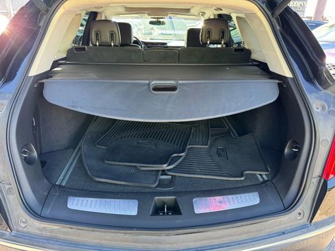 Used 2017 Cadillac XT5 Luxury image 31