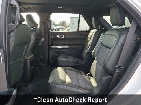 Used 2022 Ford Explorer Timberline image 11