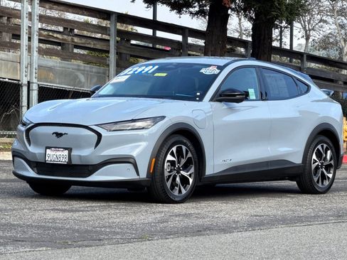 Certified 2025 Ford Mustang Mach-E Select w/ Comfort Package Lite image 8