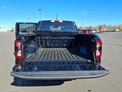 New 2025 Ford Ranger Lariat w/ Black Appearance Package image 7