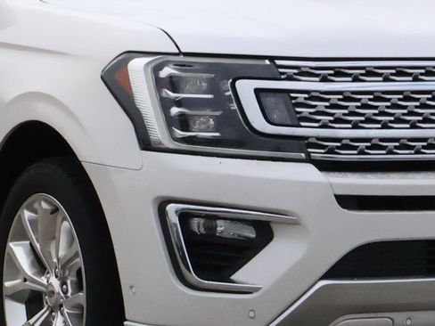 Used 2019 Ford Expedition Max Platinum image 8