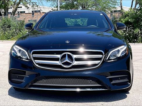 Used 2018 Mercedes-Benz E 400 4MATIC Sedan image 3