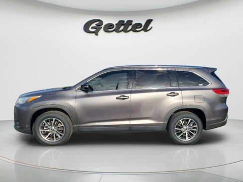 Used 2019 Toyota Highlander XLE FWD image 7