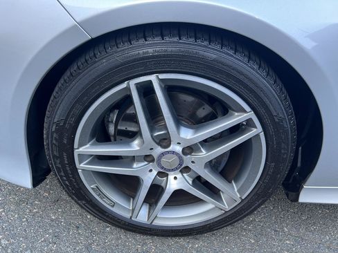Used 2016 Mercedes-Benz E 350 4MATIC Sedan w/ Premium Package image 31