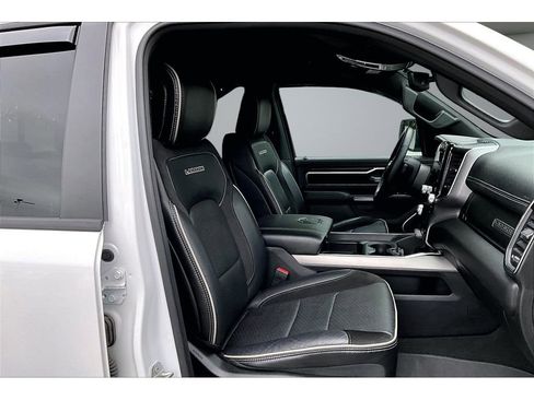 Used 2024 RAM 1500 Laramie AWD/4WD image 10