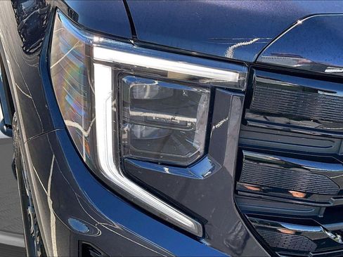 Used 2025 GMC Sierra 1500 Elevation AWD/4WD image 30