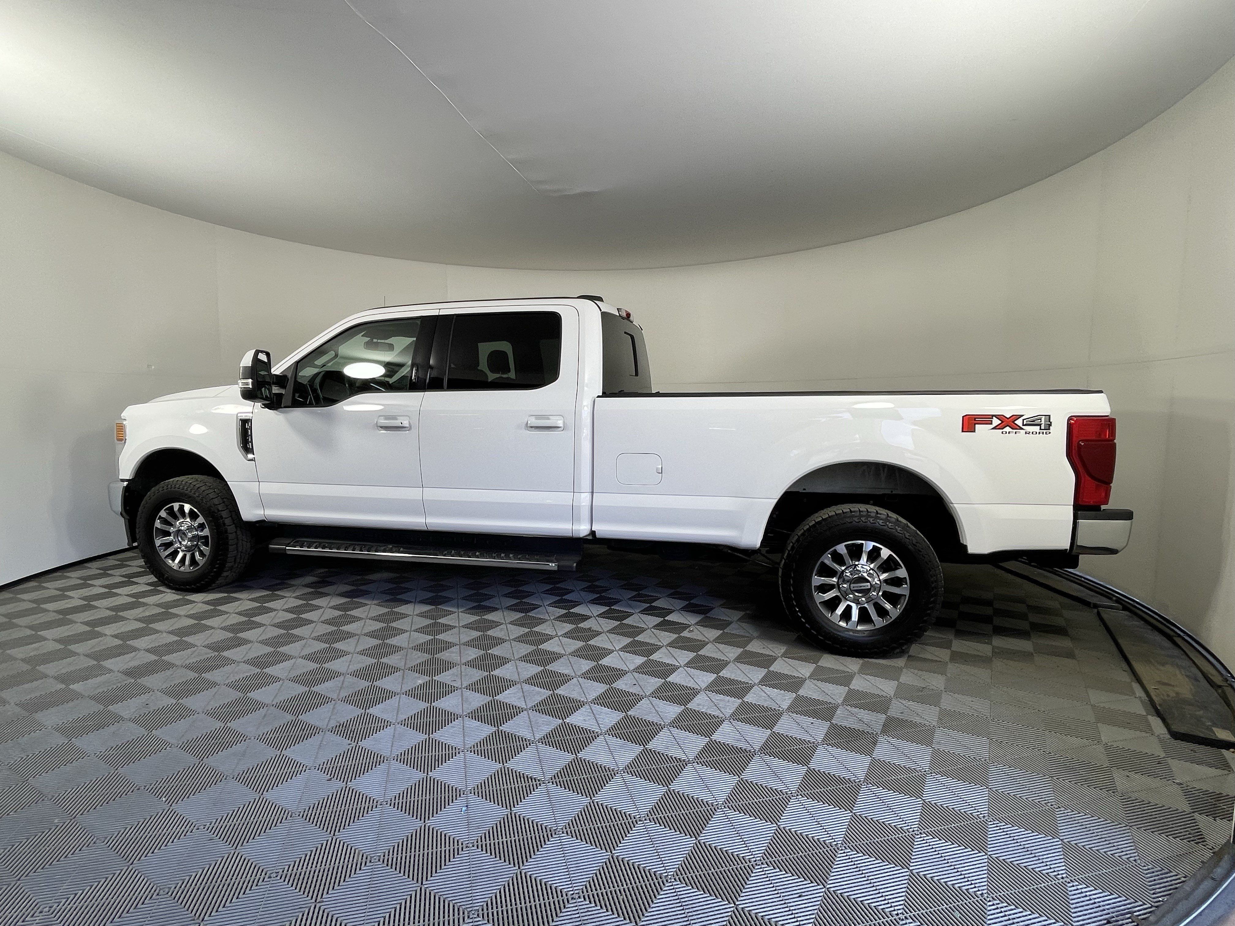 Used 2020 Ford F350 Lariat w/ Lariat Value Package AWD/4WD image 2