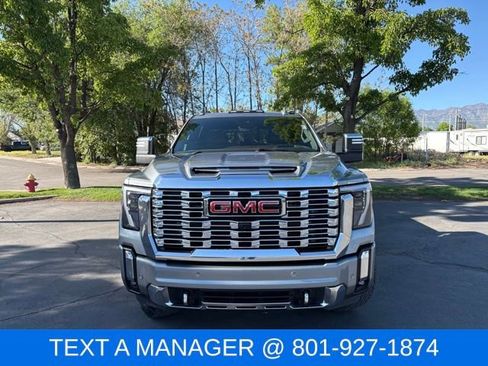 Used 2024 GMC Sierra 3500 Denali w/ Technology Package AWD/4WD image 2